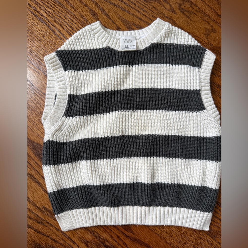 Zara Black and White Striped Women's Sweater Vest